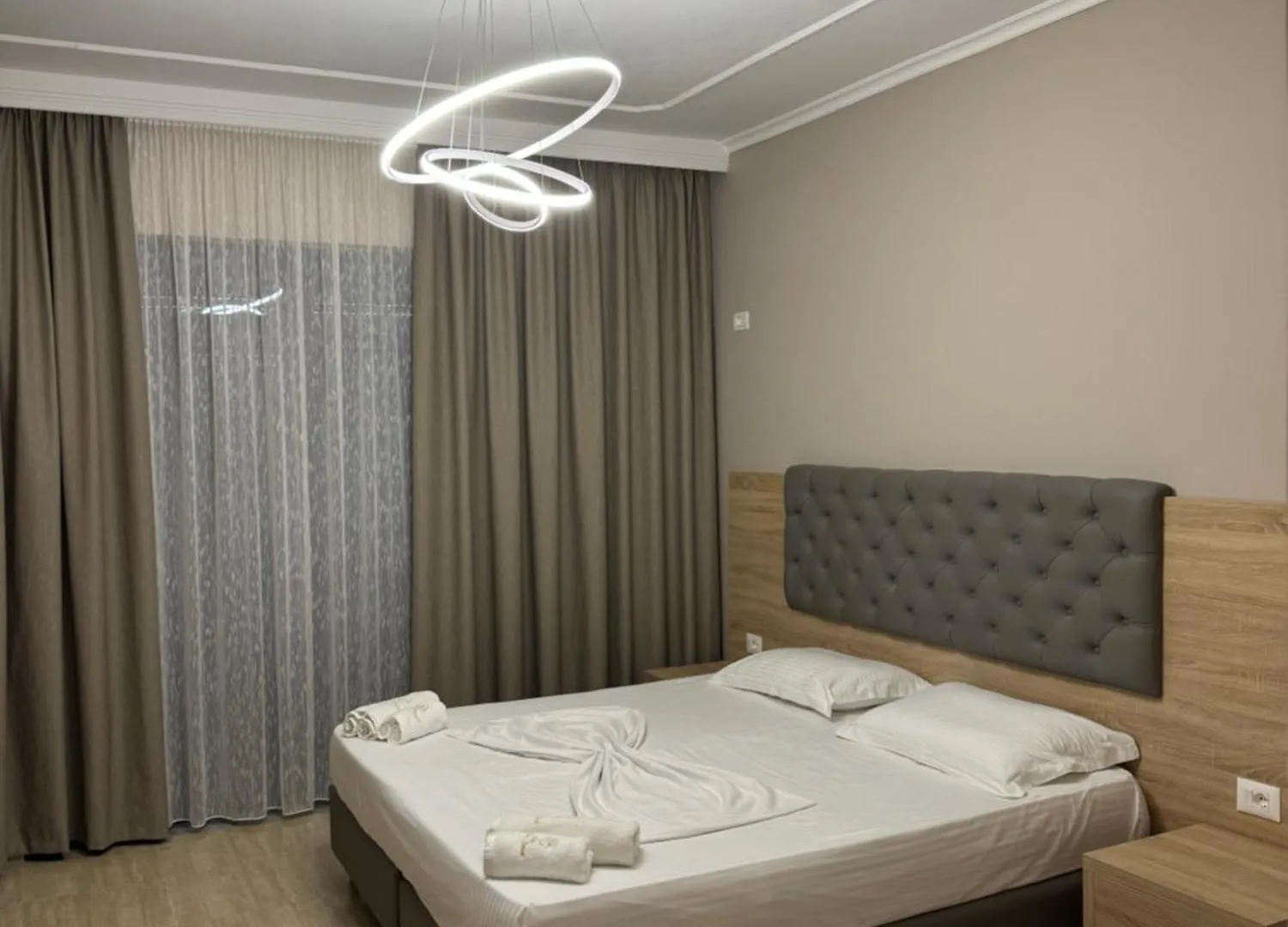 Hotel Miami Beach Golem  Albánie