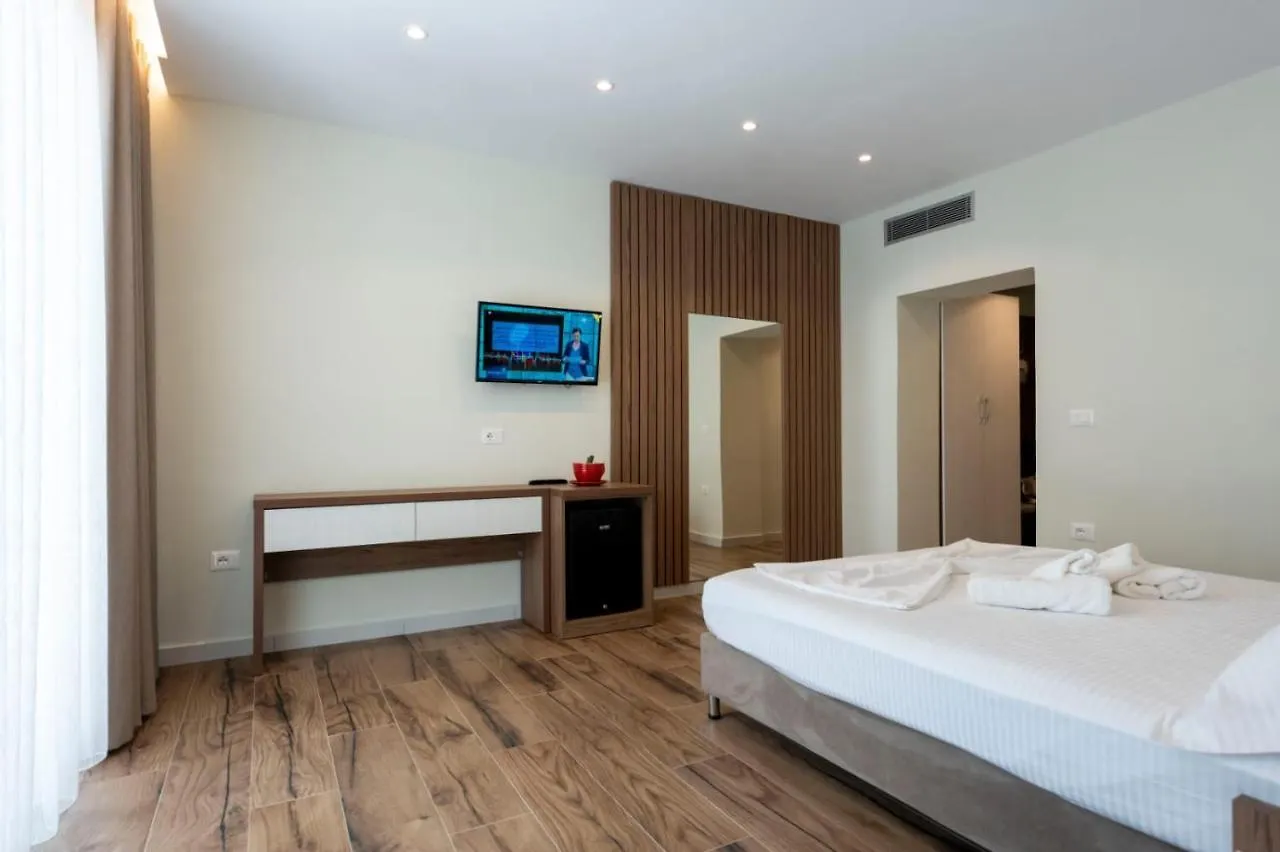 Hotel Miami Beach Golem  0*, Golem (Tirana)