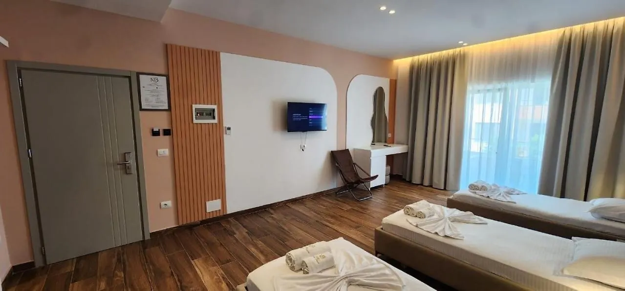 Hotel Miami Beach Golem  Albania